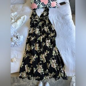 Reformation long flowery and flowy dress size M woth tie in the back